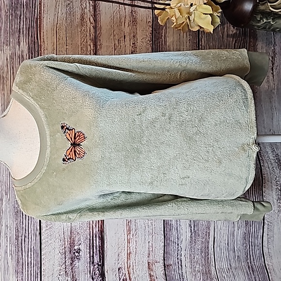 NWT FIFTH♡SUN PLUSH BUTTERFLY TWO-PIECE LOUNGE SET - Picture 2 of 16